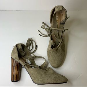 NWOT Mi.iM Suede Leather Wrap Wood Heels